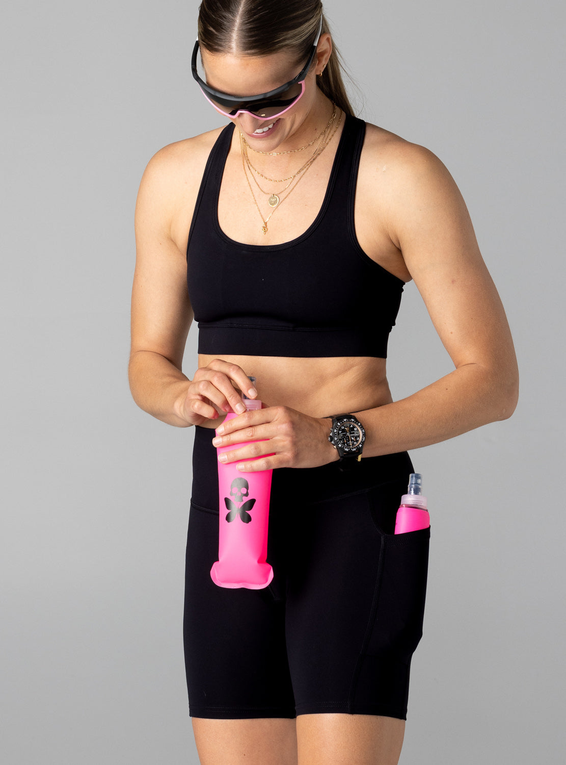 betty designs soft run hydration flask pink