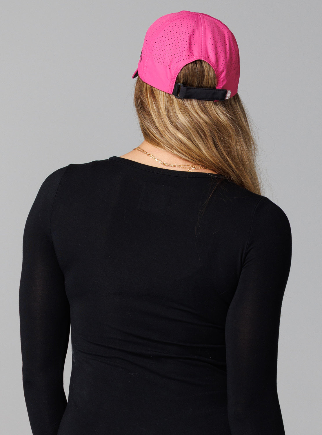 betty designs run cap