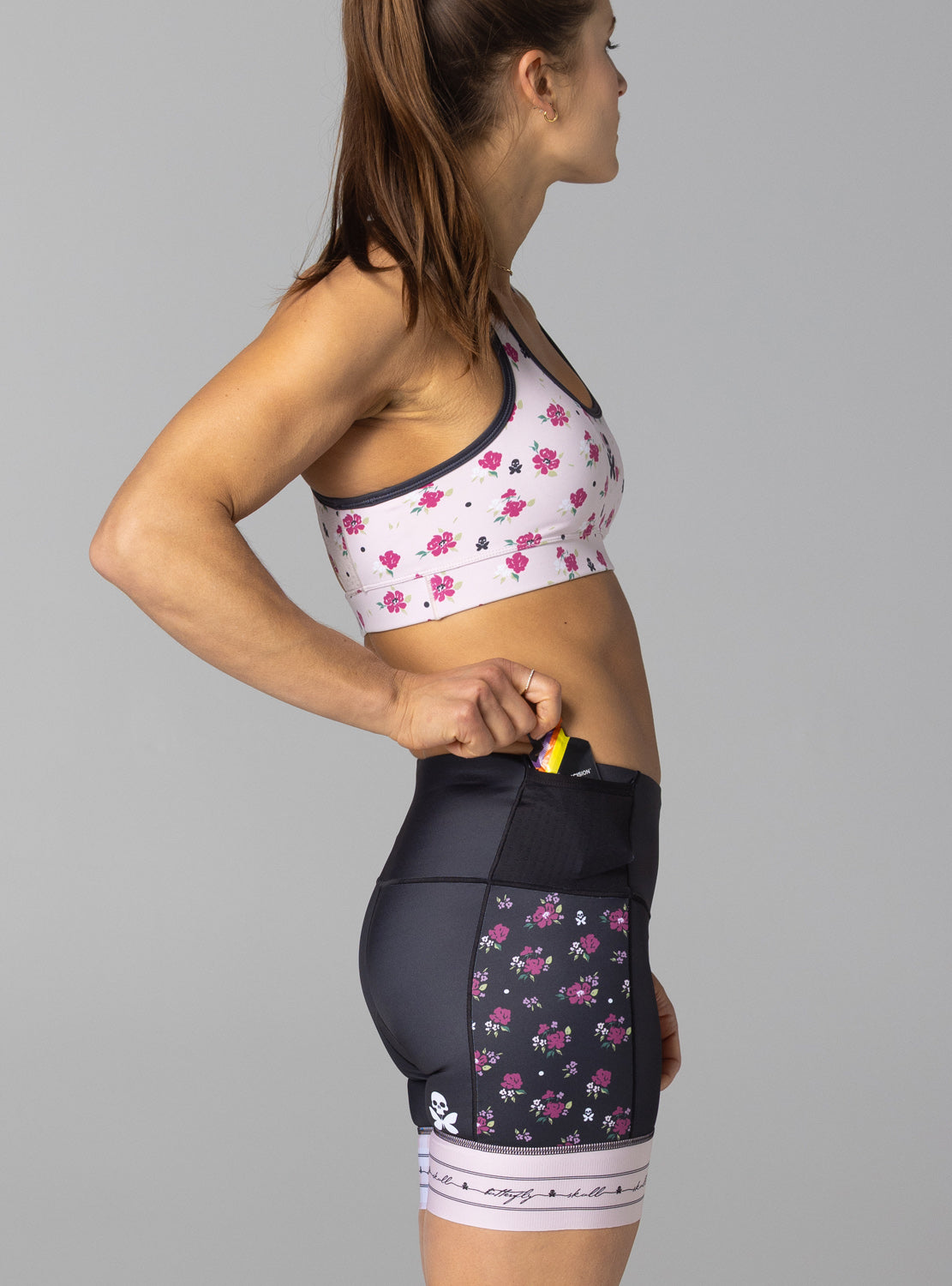 betty designs garden party triathlon short with pockets for women