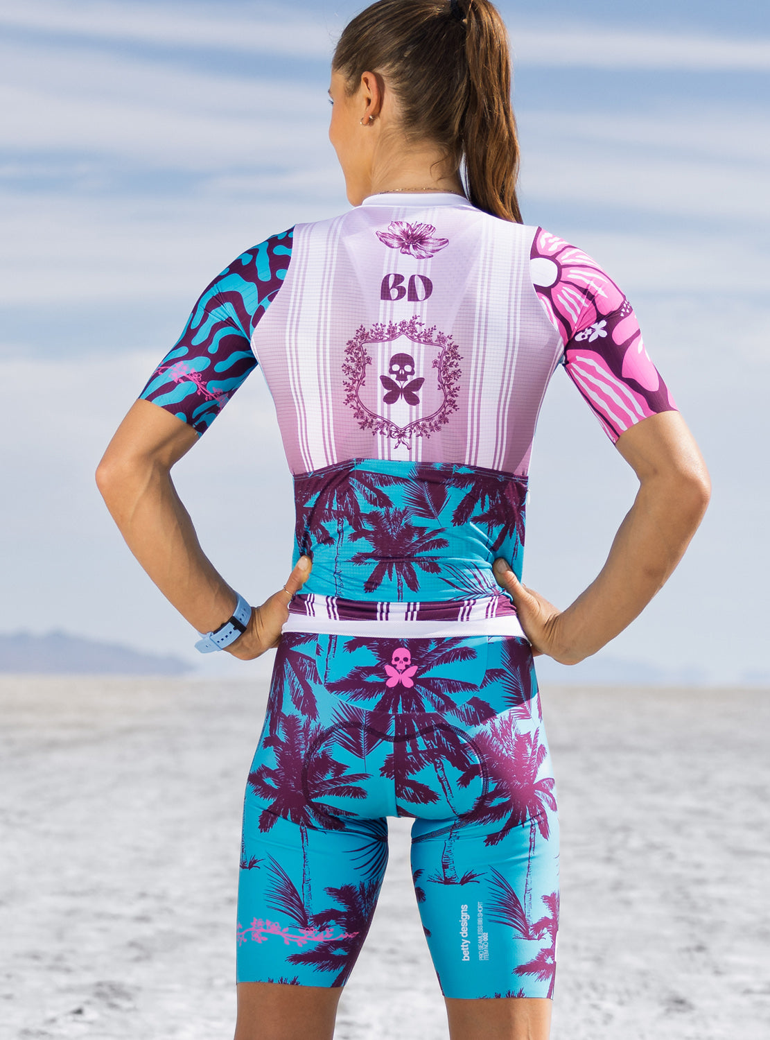 betty designs kona cycling jersey for women