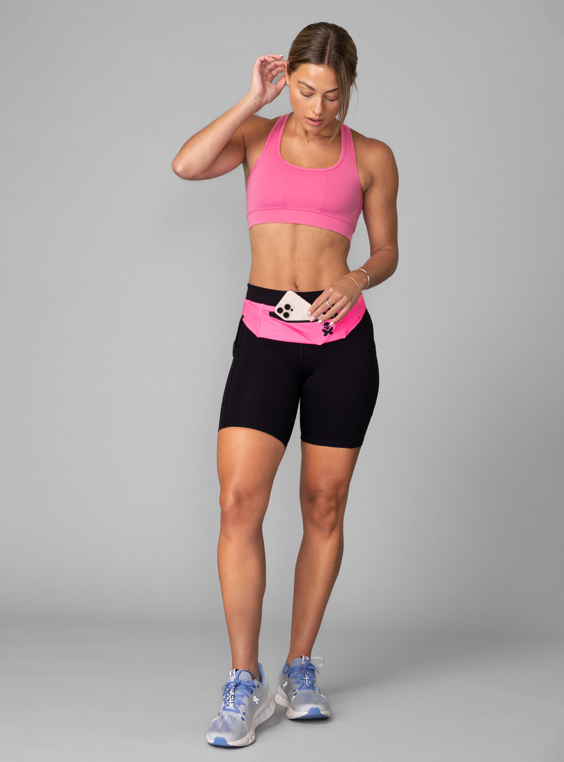 betty designs run belt  waist pack with phone pocket